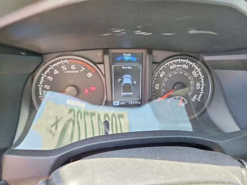 2022 TOYOTA TACOMA SR  