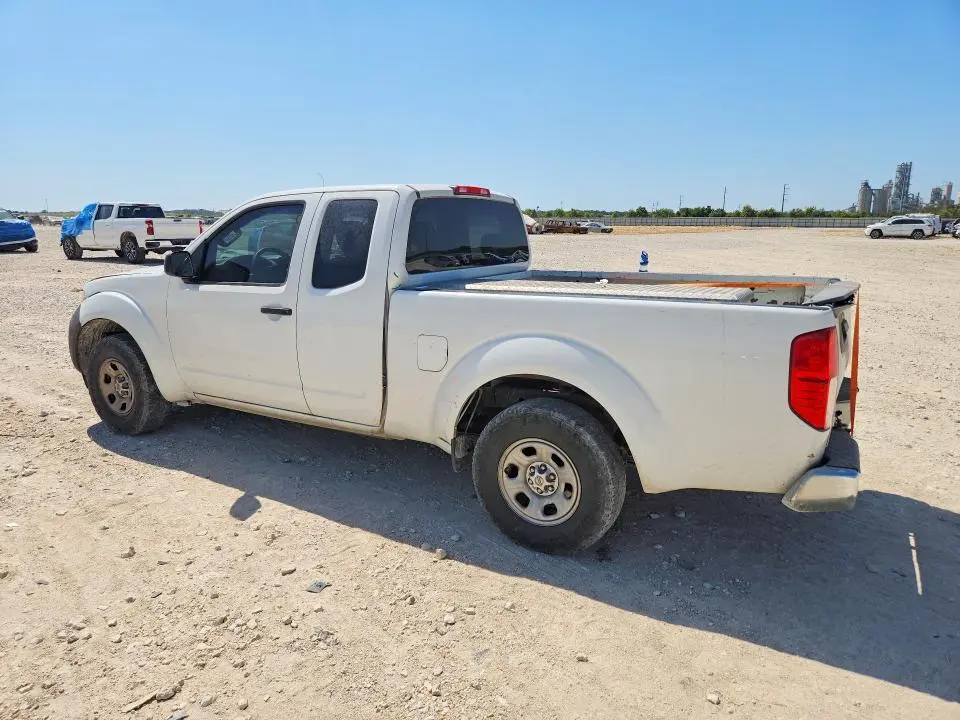 2015 NISSAN FRONTIER S  