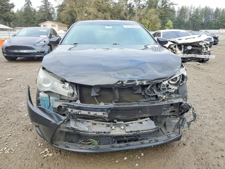 2015 TOYOTA CAMRY SE  