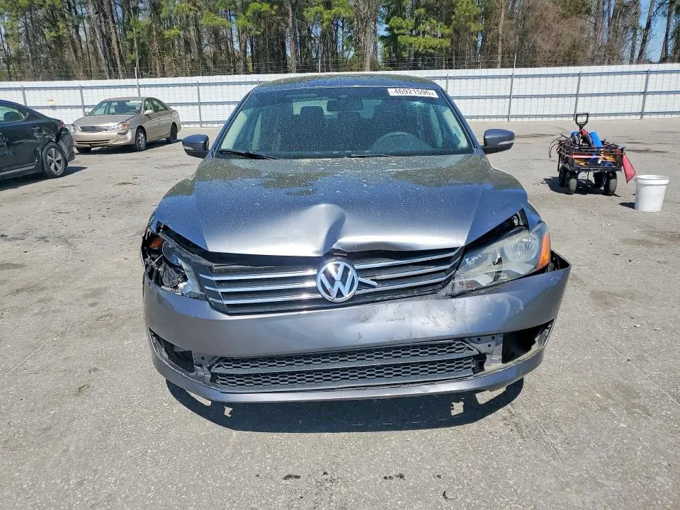2013 VOLKSWAGEN PASSAT S  
