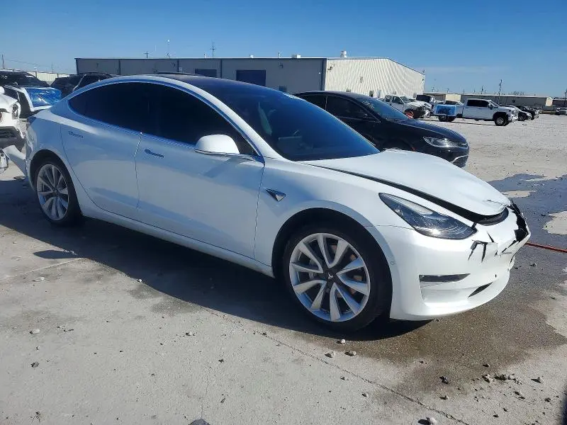 2018 TESLA MODEL 3   