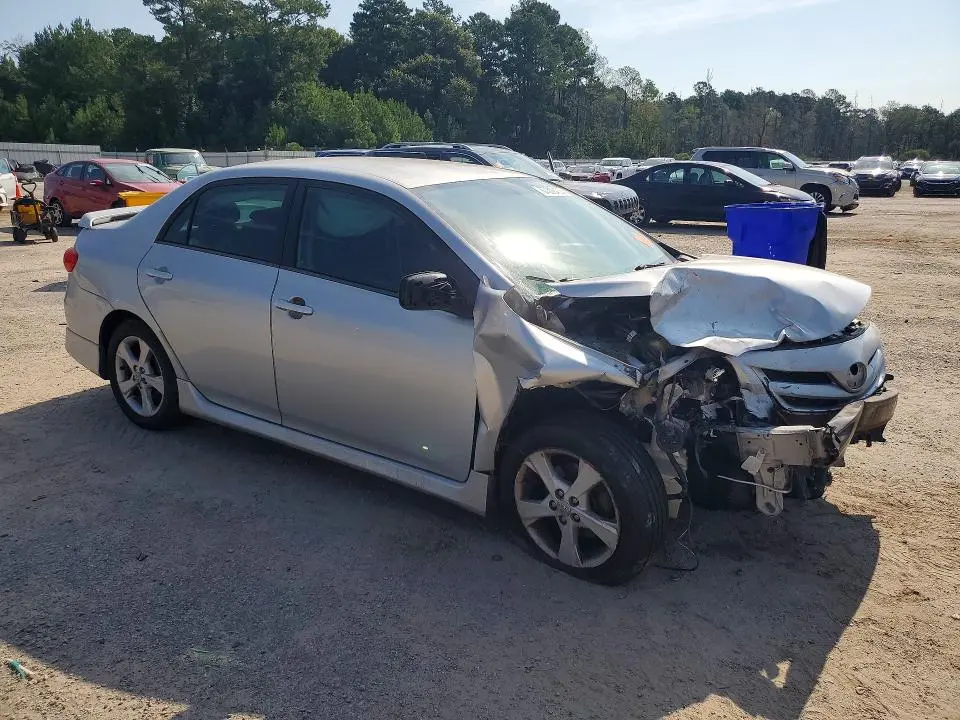 2013 TOYOTA COROLLA S  
