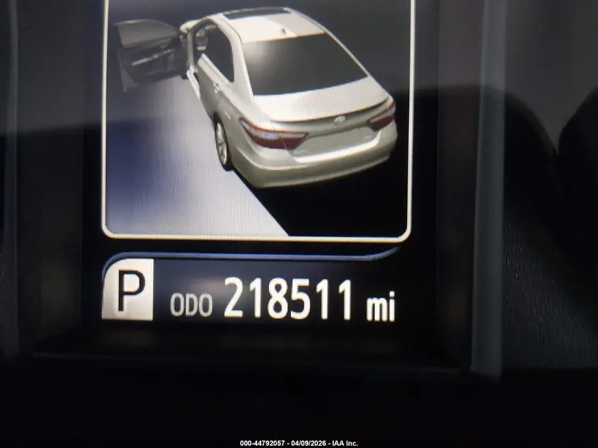 2017 TOYOTA CAMRY LE