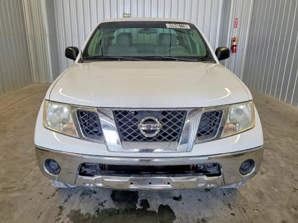 2010 NISSAN FRONTIER SE V6  