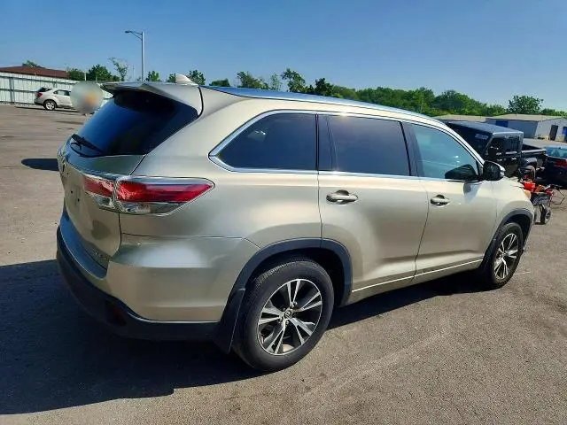 2016 TOYOTA HIGHLANDER XLE  