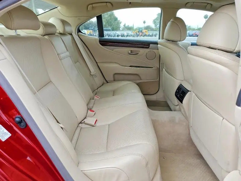 2016 LEXUS LS   