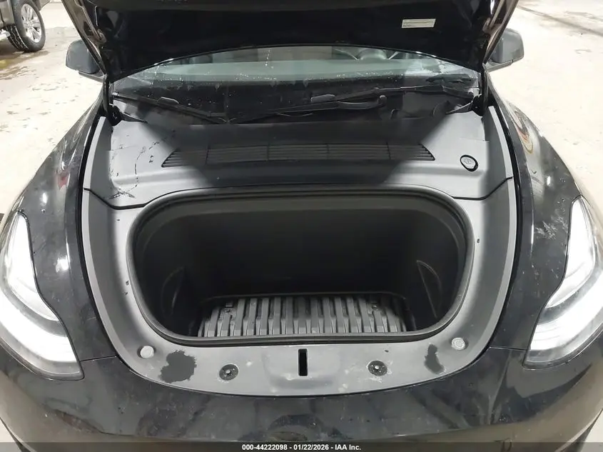 2022 TESLA MODEL Y LONG RANGE DUAL MOTOR ALL-WHEEL DRIVE