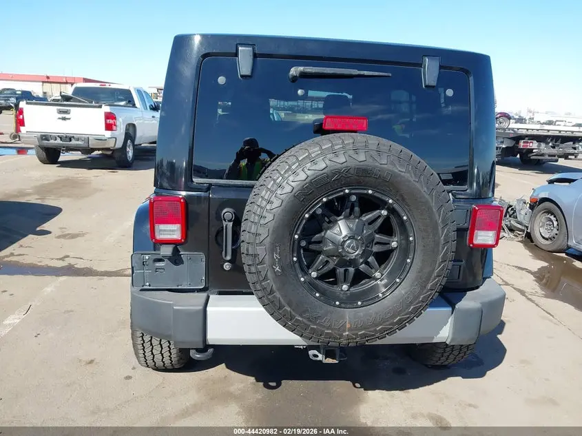 2012 JEEP WRANGLER UNLIMITED SAHARA