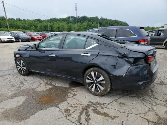 2021 NISSAN ALTIMA SV  