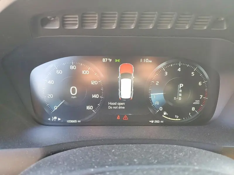 2017 VOLVO XC90 T6  