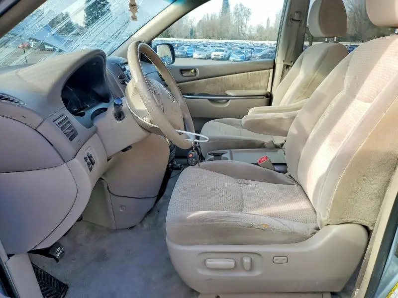 2010 TOYOTA SIENNA CE  