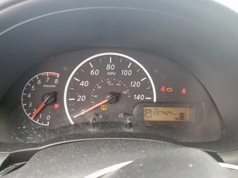 2014 NISSAN VERSA S  