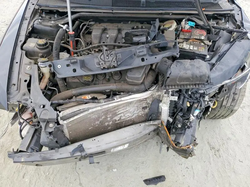 2016 FORD TAURUS SEL  