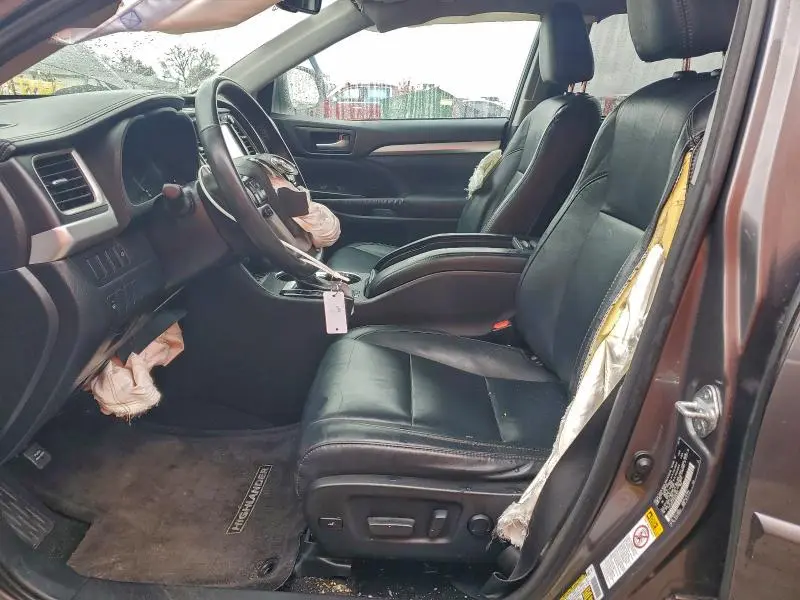 2016 TOYOTA HIGHLANDER XLE  