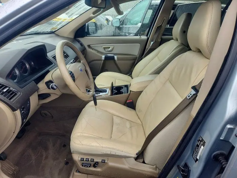 2011 VOLVO XC90 3.2  