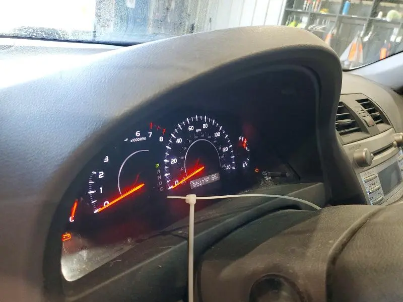 2010 TOYOTA CAMRY BASE  