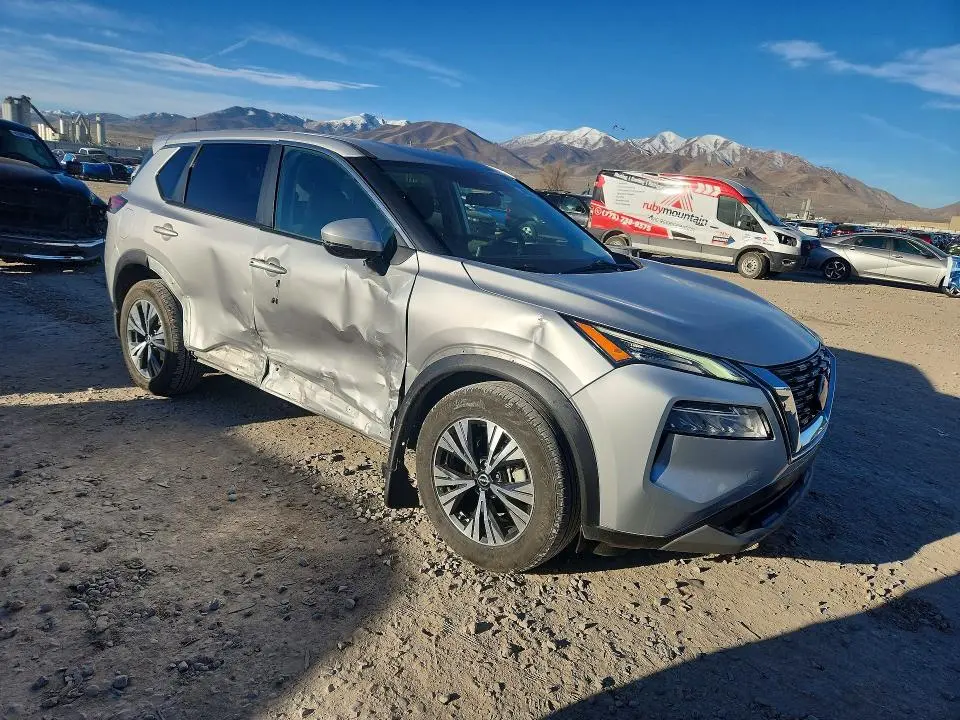 2022 NISSAN ROGUE SV  