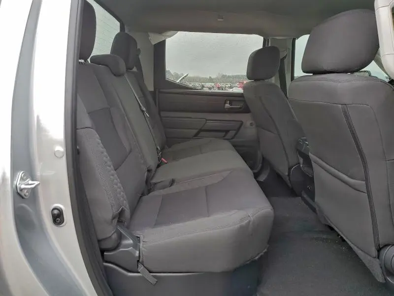 2024 TOYOTA TUNDRA CREWMAX SR  