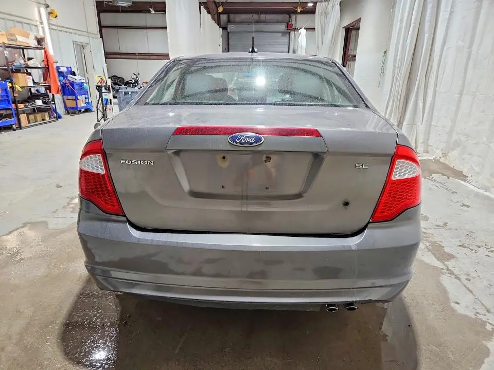 2011 FORD FUSION SE  