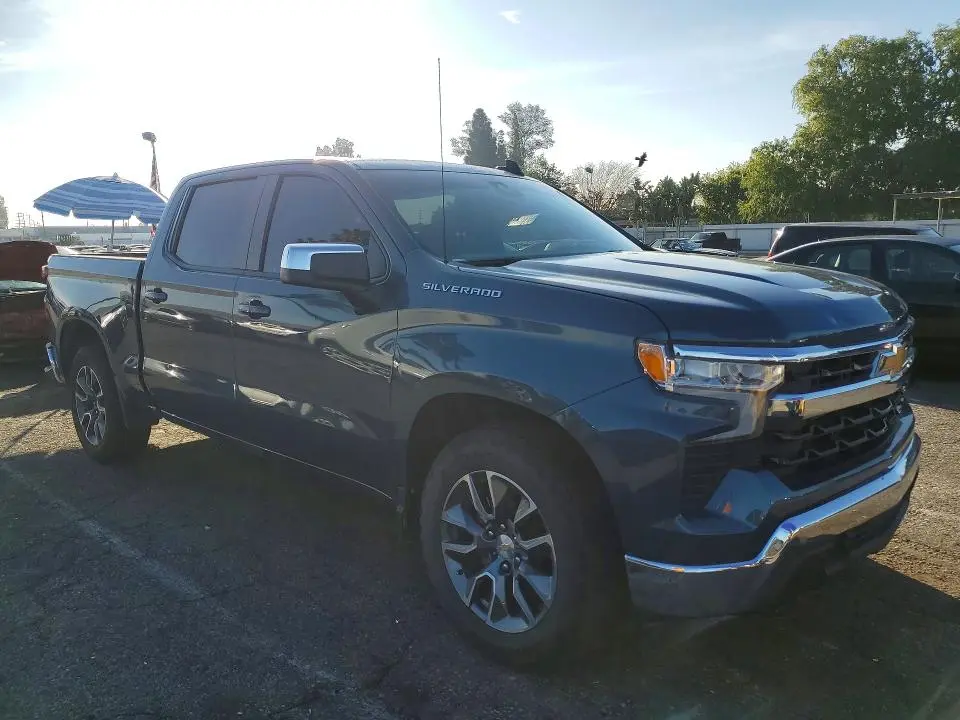 2024 CHEVROLET SILVERADO C1500 LT  