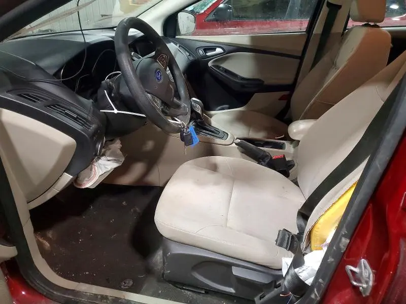 2015 FORD FOCUS SE  