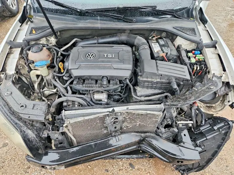 2015 VOLKSWAGEN PASSAT S  