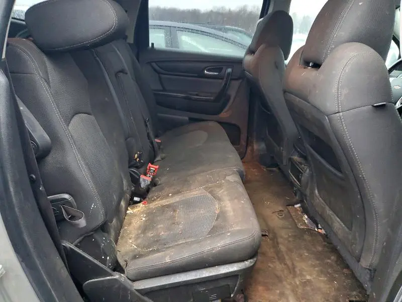 2015 CHEVROLET TRAVERSE LT  