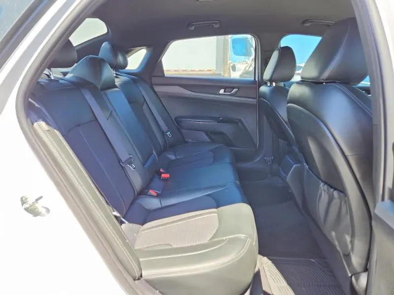 2021 KIA K5 GT LINE  