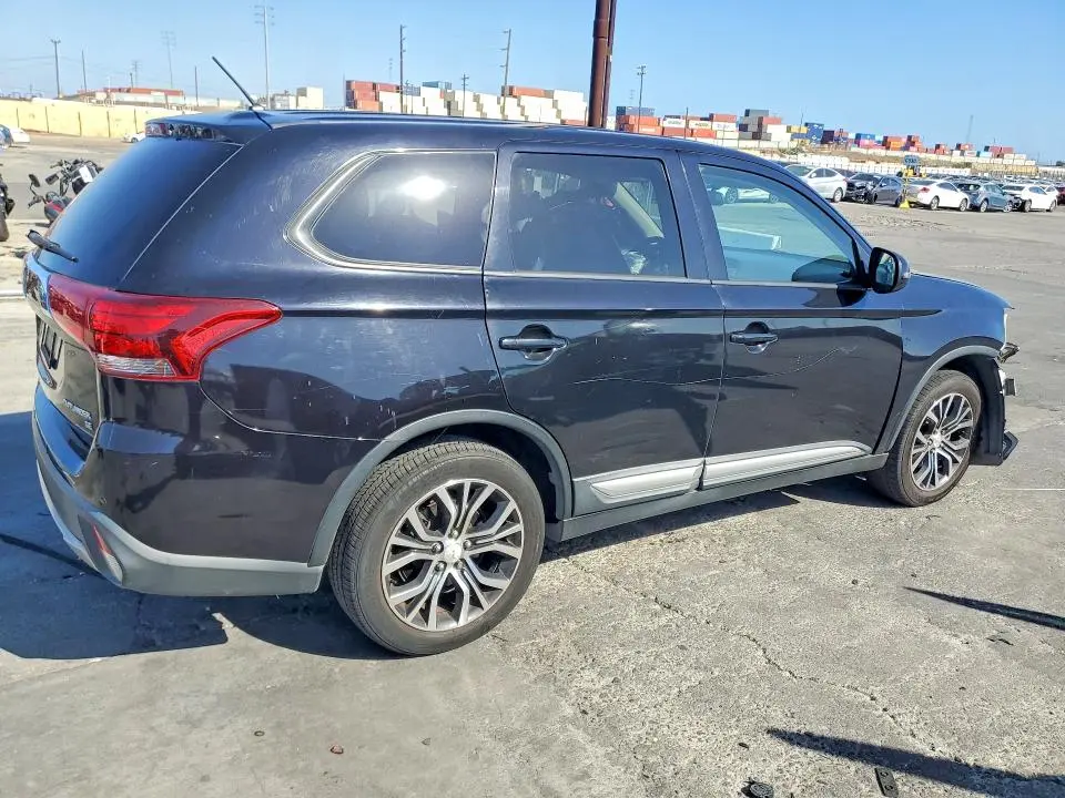 2016 MITSUBISHI OUTLANDER SE  