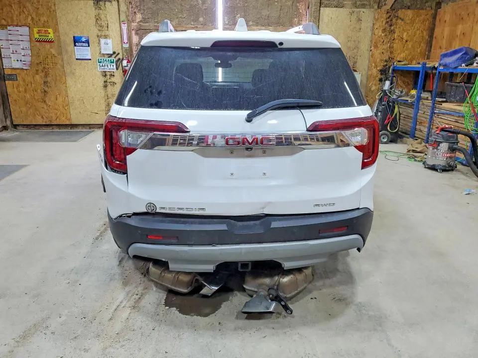 2022 GMC ACADIA SLE  