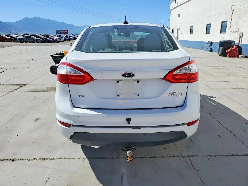 2014 FORD FIESTA SE  