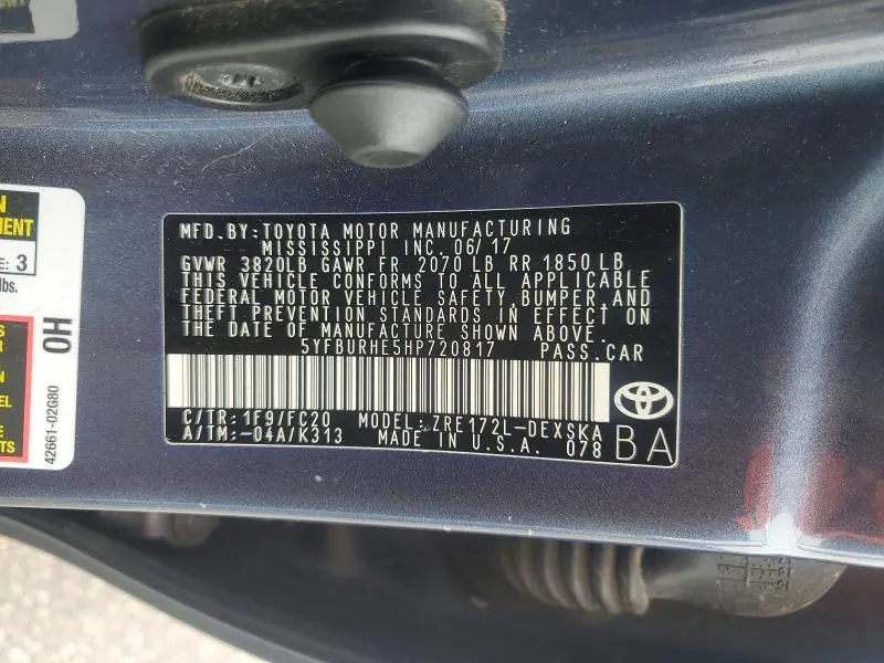 2017 TOYOTA COROLLA SE  