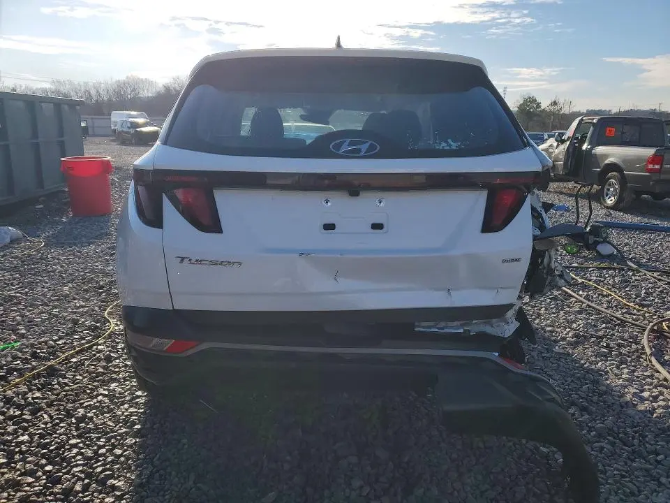 2023 HYUNDAI TUCSON SE  