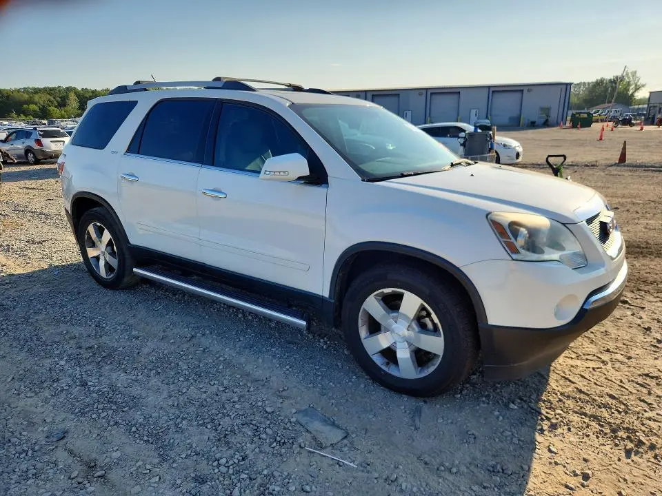 2011 GMC ACADIA SLT-1  