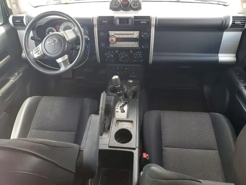 2010 TOYOTA FJ CRUISER BASE  