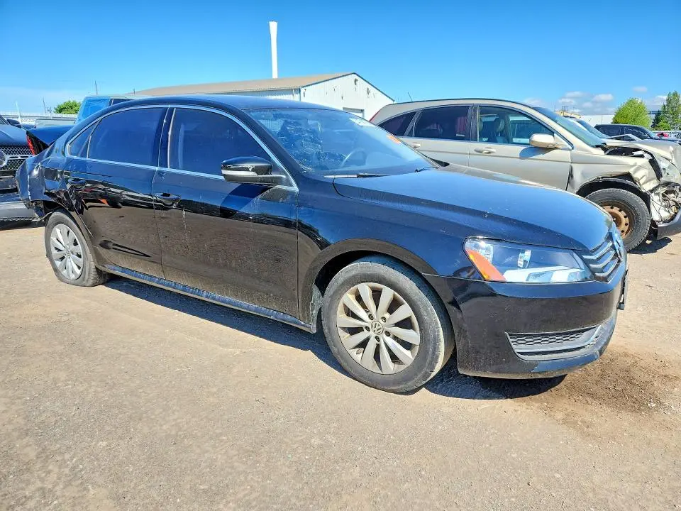 2015 VOLKSWAGEN PASSAT S  