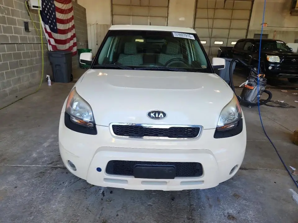 2011 KIA SOUL !  