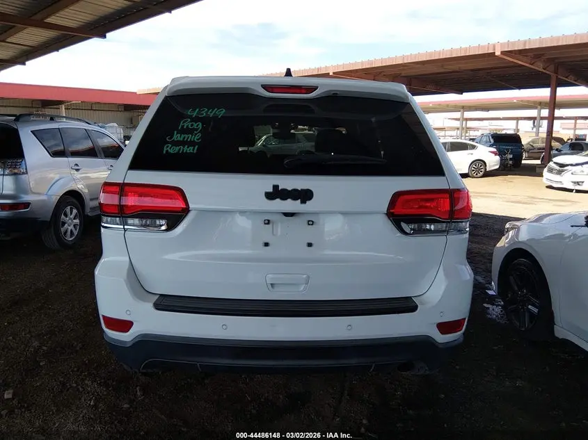 2017 JEEP GRAND CHEROKEE LAREDO 4X2