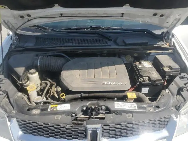 2016 DODGE GRAND CARAVAN SE  