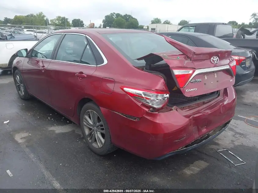 2016 TOYOTA CAMRY SE