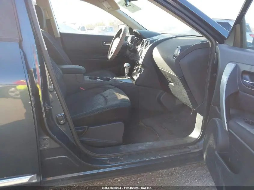 2013 NISSAN ROGUE SV