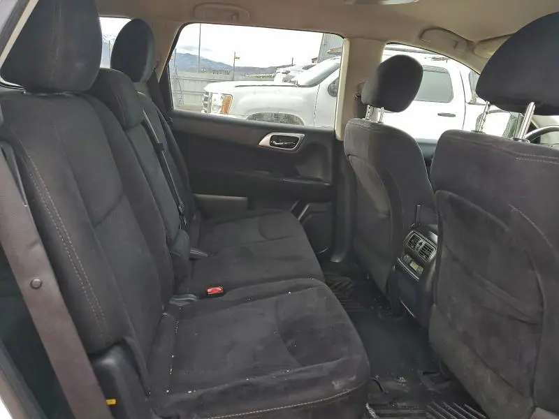 2016 NISSAN PATHFINDER S  