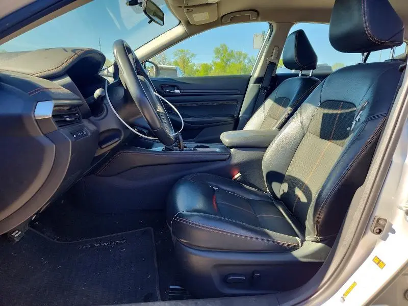 2019 NISSAN ALTIMA SR  