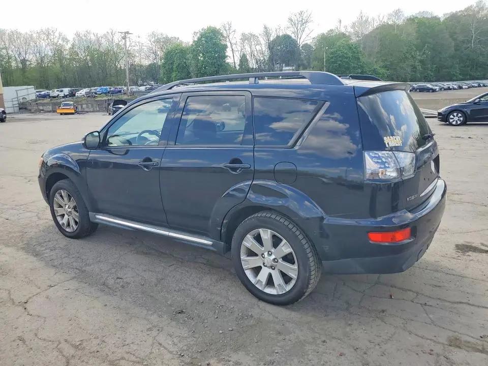 2011 MITSUBISHI OUTLANDER SE  