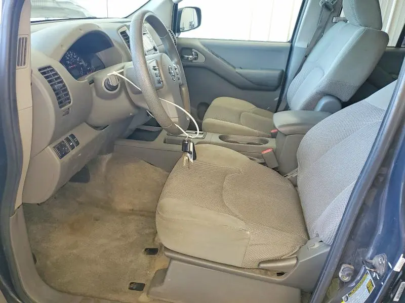 2013 NISSAN FRONTIER S  