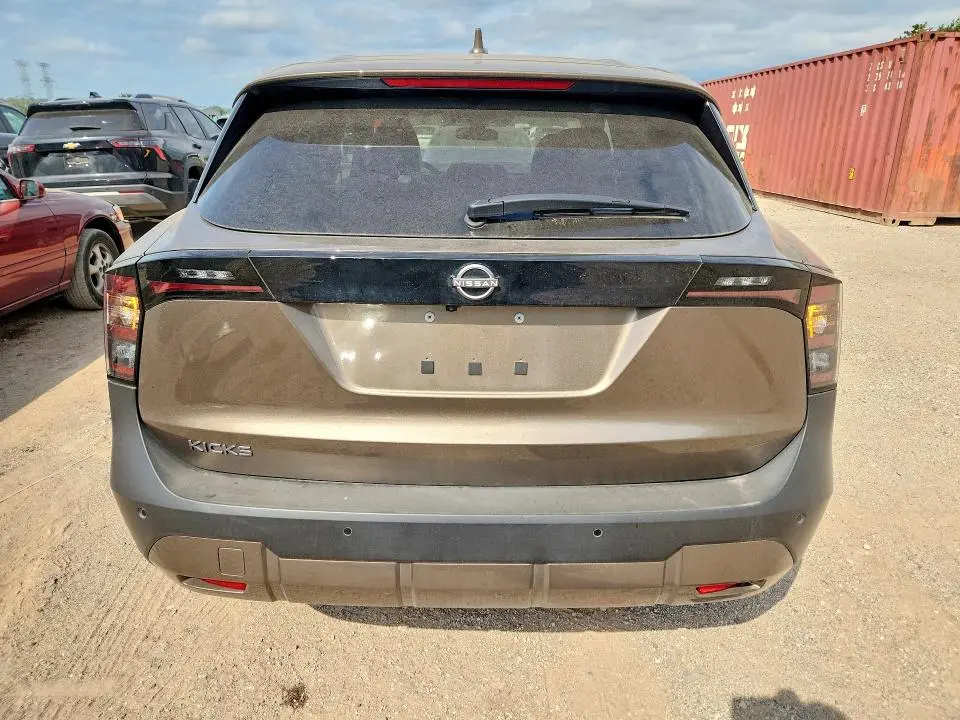 2025 NISSAN KICKS SV  