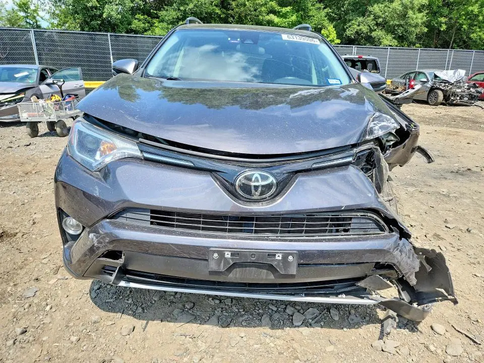 2018 TOYOTA RAV4 XLE  