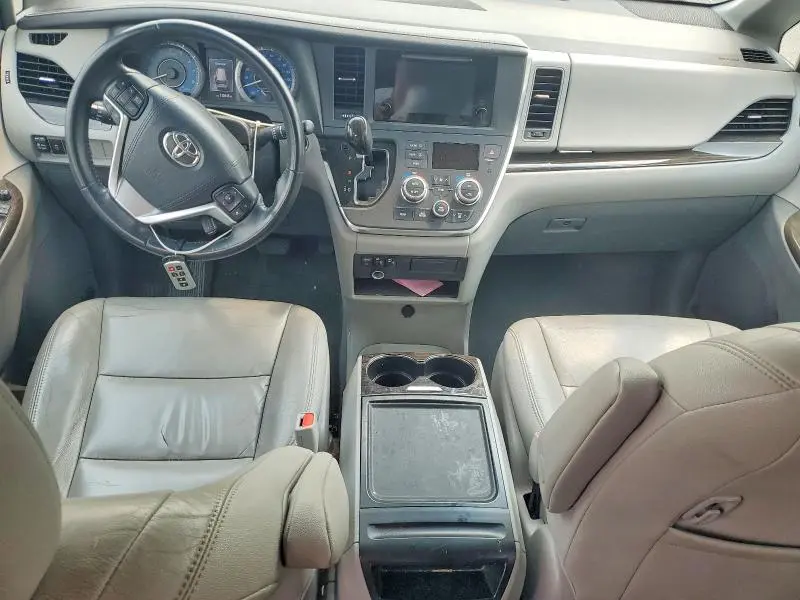 2015 TOYOTA SIENNA XLE 8-PASSENGER  