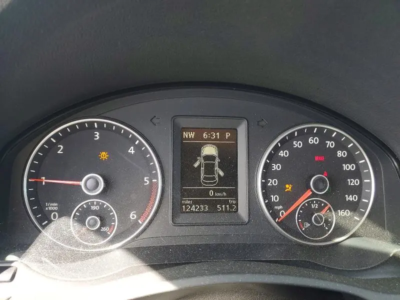 2010 VOLKSWAGEN JETTA   