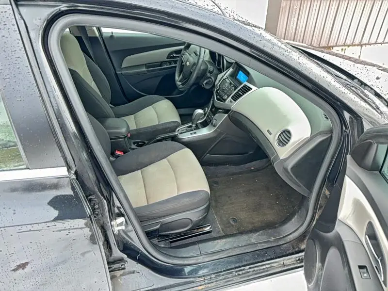 2012 CHEVROLET CRUZE LS  